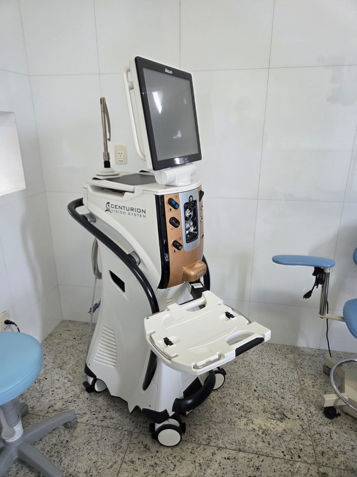 Faco Centurion Alcon Novíssimo Faco Centurion Alcon Novíssimo